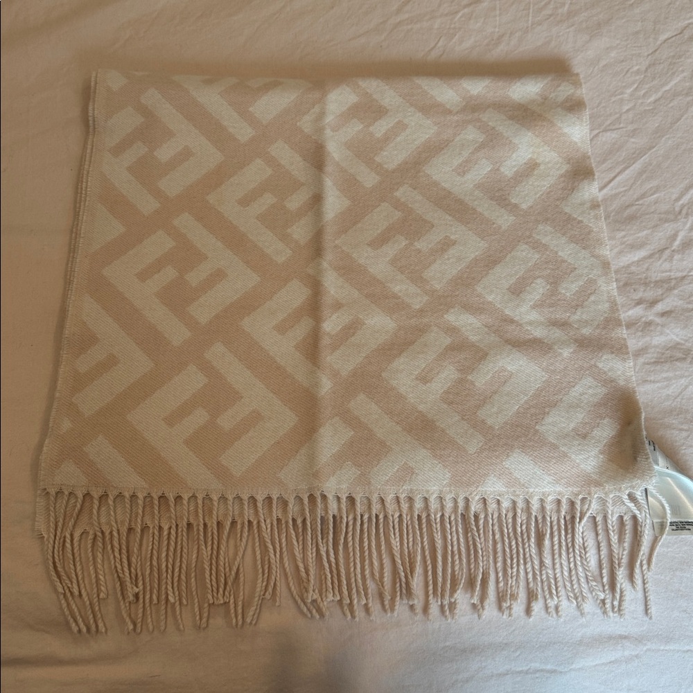 Fendi FF scarf - Picture 4 of 4